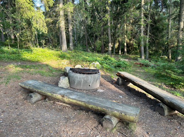Grillplats Övre Järvafältet mot Väsby gård