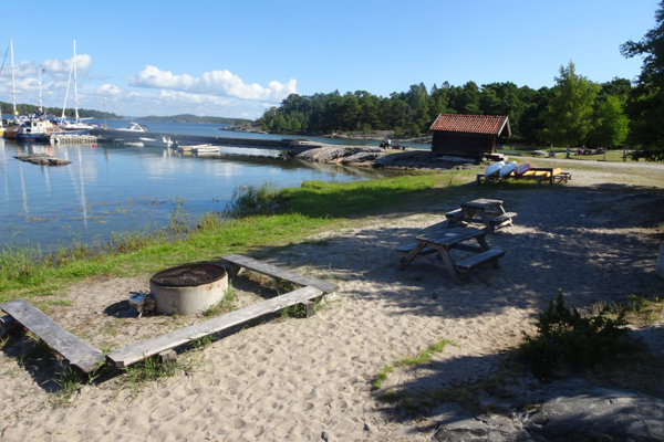 Grillplats vid Ångbåtsbryggan 