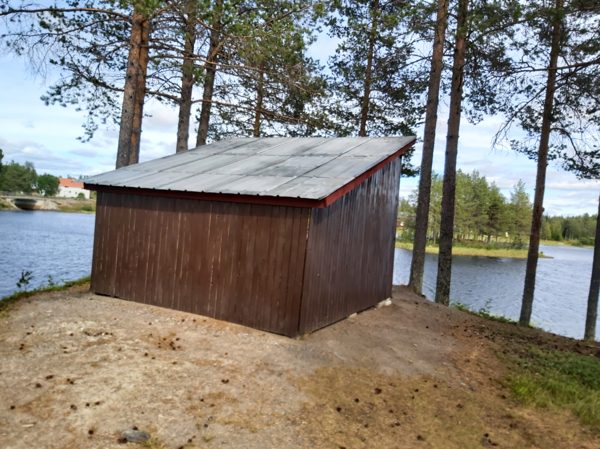 Vindskyddet ligger ute på udden