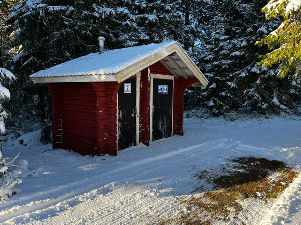 Utedass längs vägen