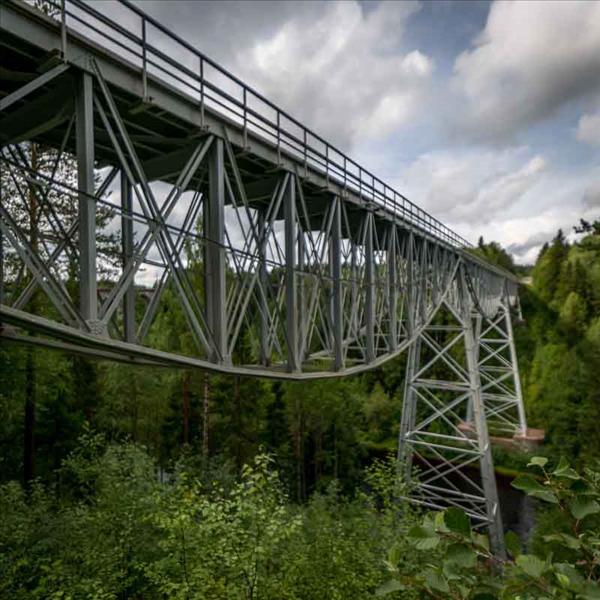 Den äldsta av de tre Tallbergsbroarna