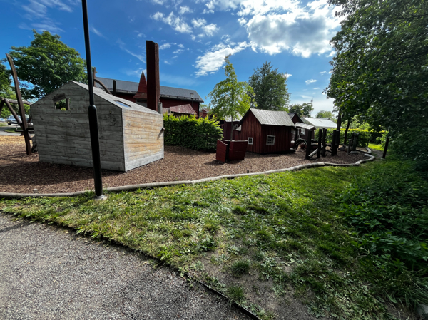 Lekparken sedd från andra hållet