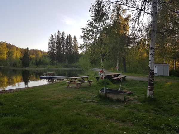 Grillplats och rastbord vid Vintertjärn